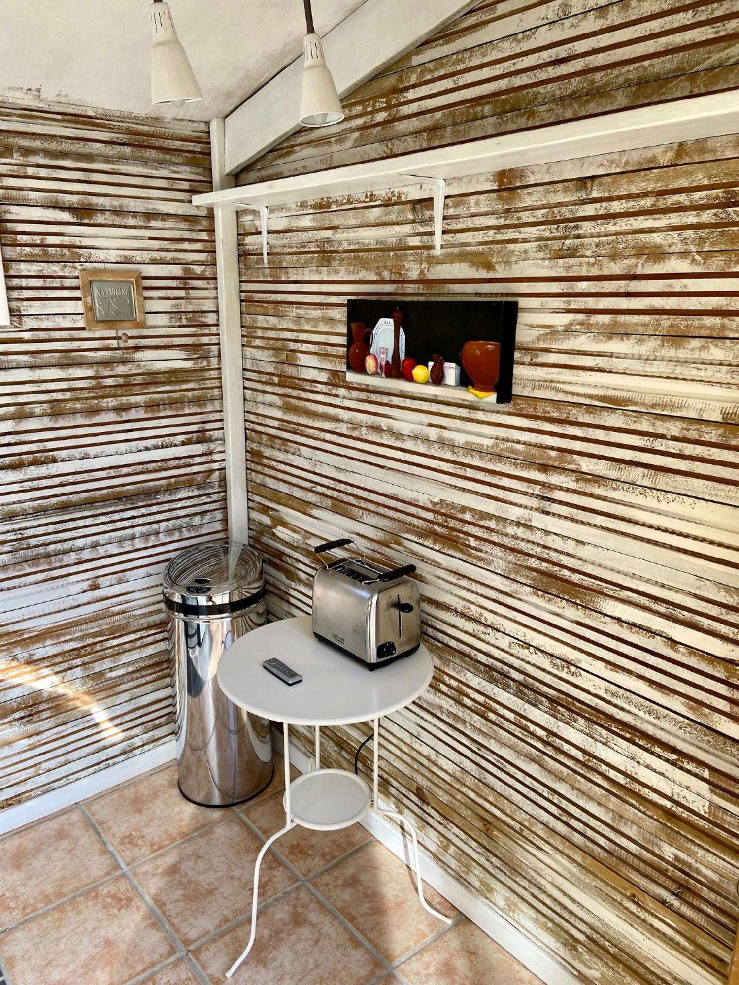Pierres-Blanches Hotel Венаск Екстериор снимка